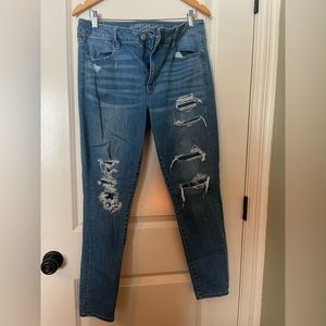 Excellent Condition Women’s Size 12 American Eagle Jeans